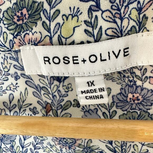 Rose +‎ Olive Pintuck Blouse Blue Floral Top Womans Plus 1X Flowy Cottagecore - Picture 7 of 9